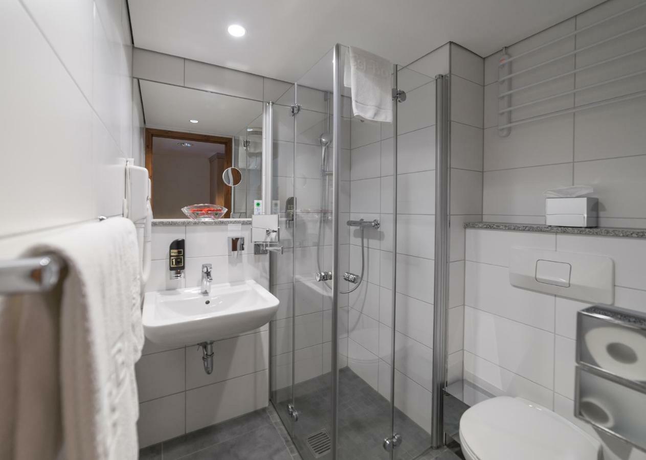 בון Hotel Gustav-Stresemann-Institut מראה חיצוני תמונה