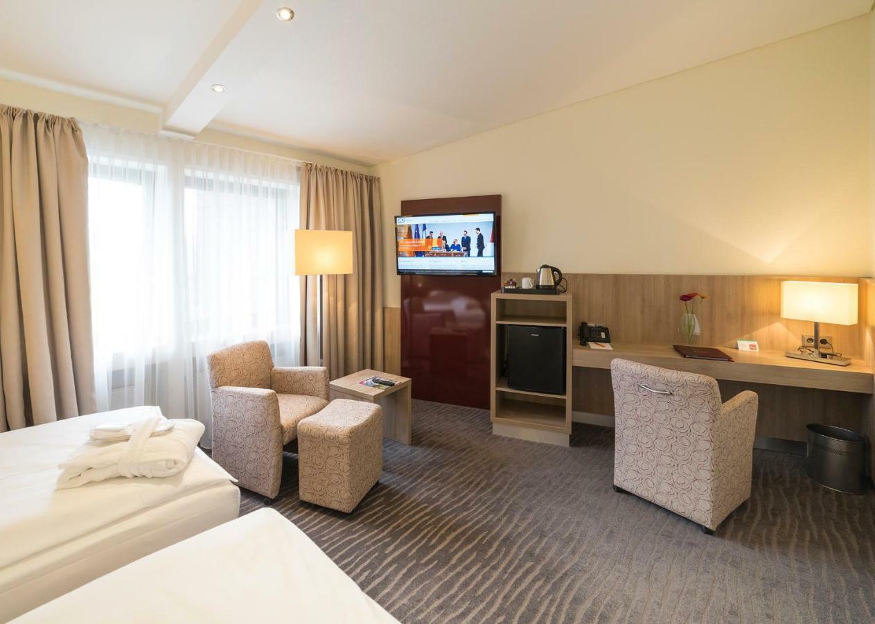 בון Hotel Gustav-Stresemann-Institut מראה חיצוני תמונה