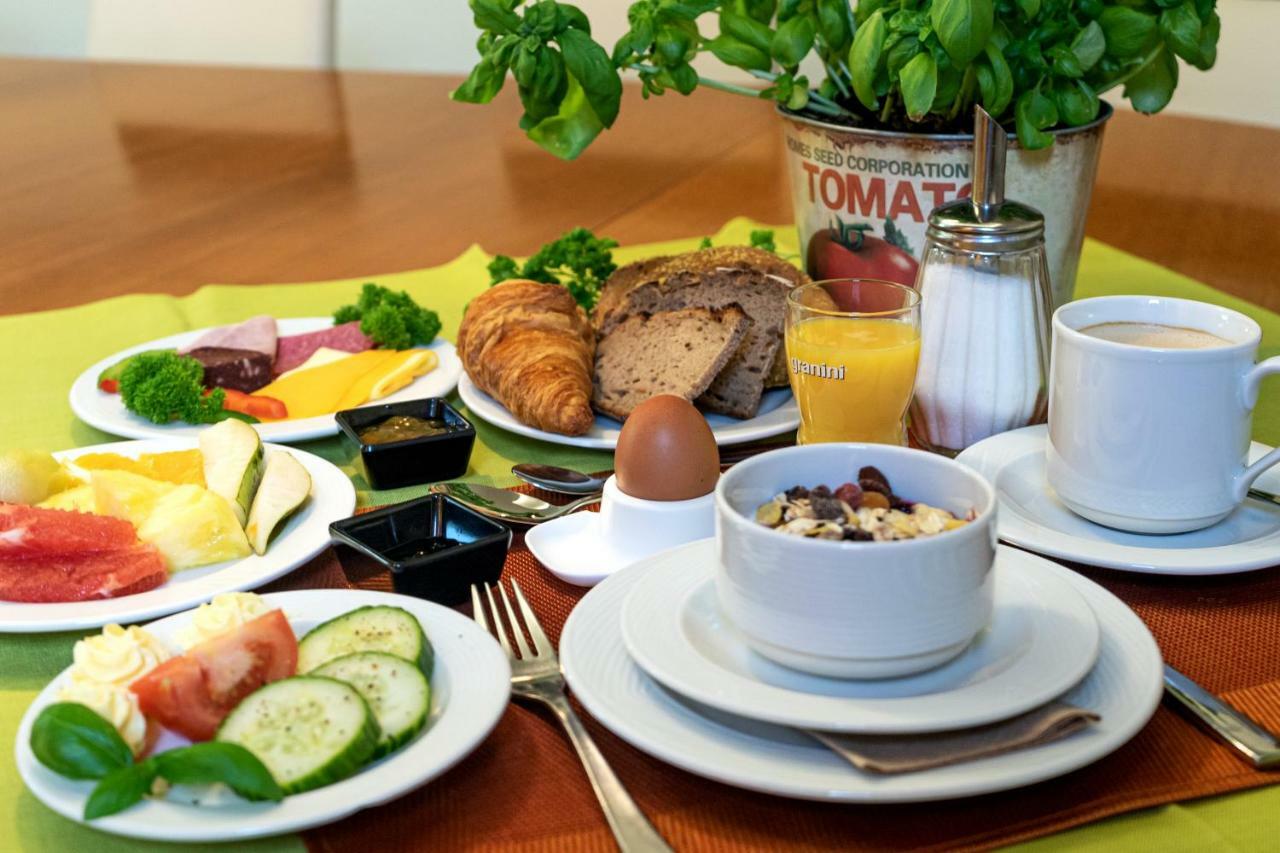 בון Hotel Gustav-Stresemann-Institut מראה חיצוני תמונה
